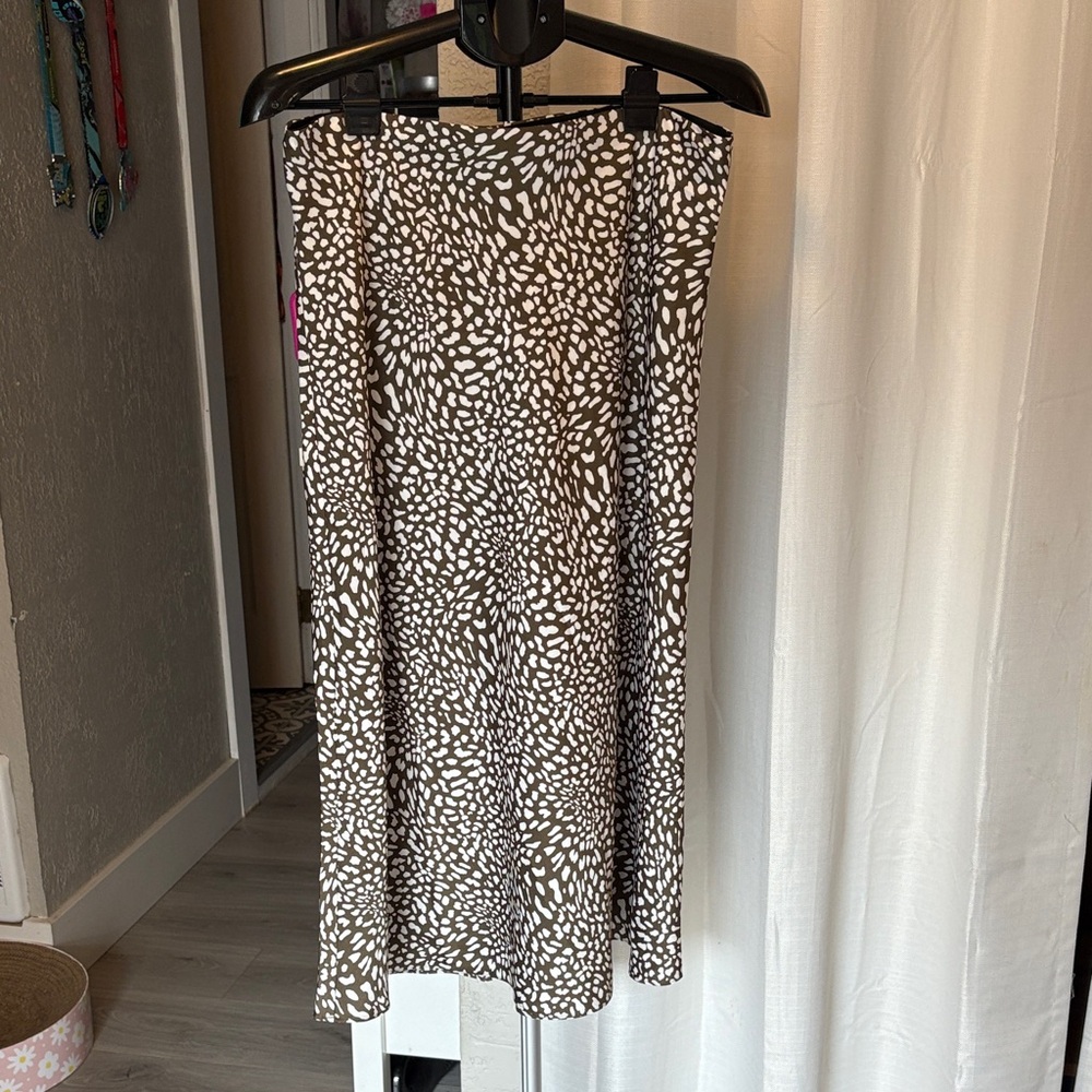 LOFT Black and White Midi Skirt